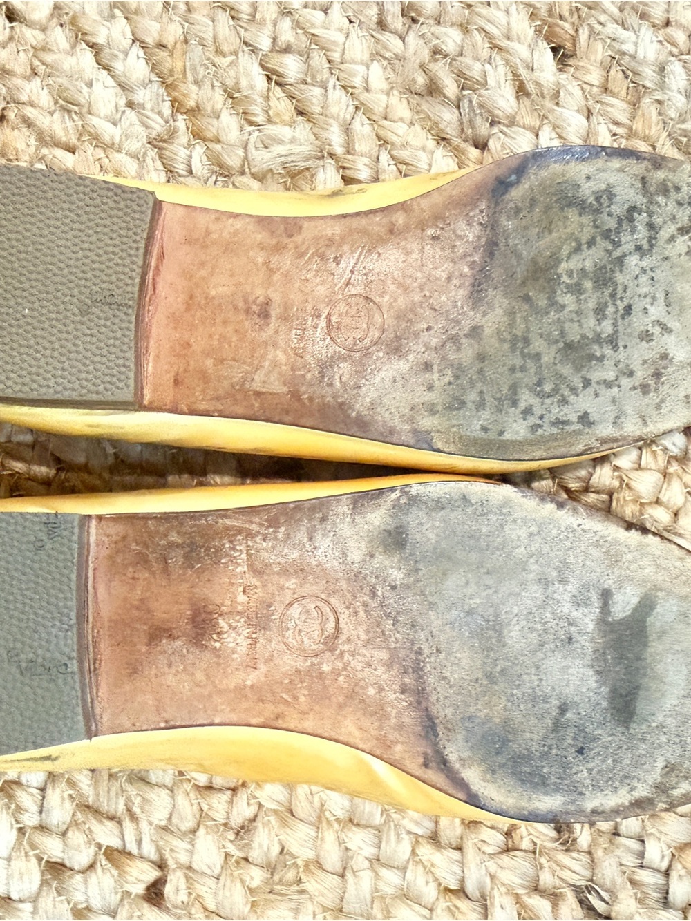 CHANEL Yellow Leather Ballet Flats with Trim - Picture 3 of 7